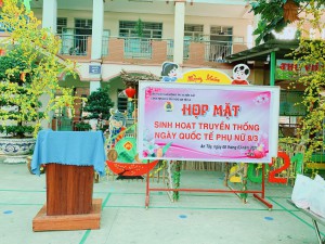 Sinh hoạt ý nghĩa ngày 8/3