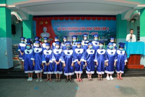 Lễ ra trường cho học sinh lớp 5 niên khóa 2017-2022