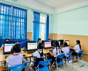 TỔ CHỨC THI OLYMPIC TIẾNG ANH TRÊN INTERNET (IOE) CẤP TRƯỜNG