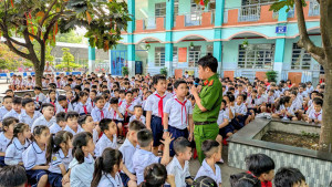 Tuyên truyền về tác hại của ma túy, bạo lực học đường và xâm hại trẻ em