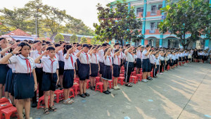 Sinh hoạt dưới cờ Tuần 34