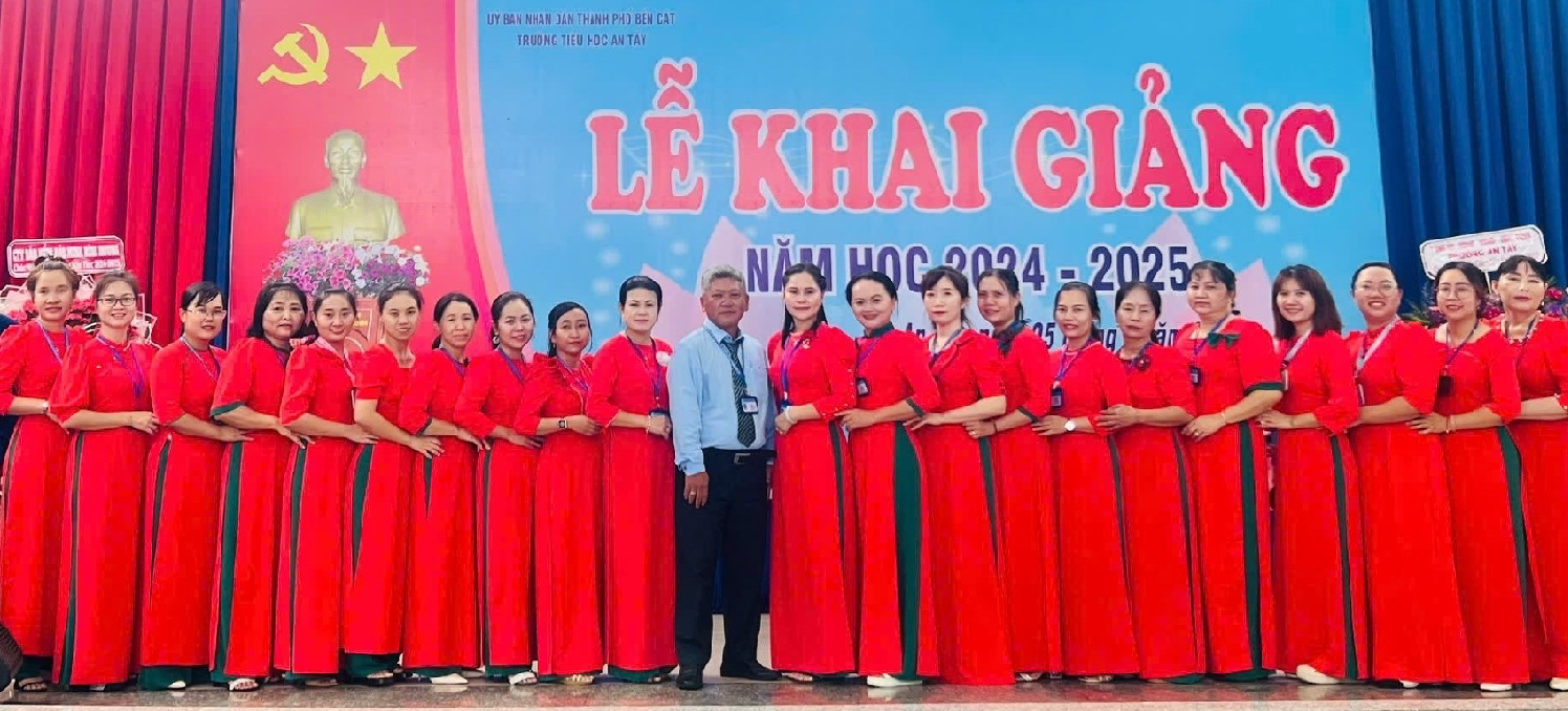 khai giang cs2