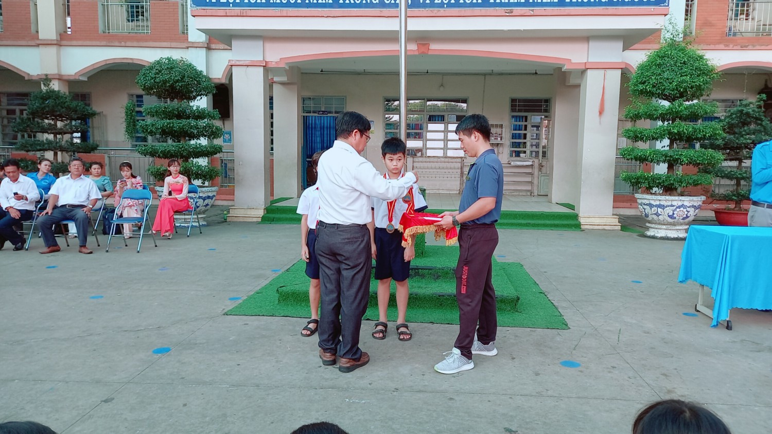 5ac6152446d1b48fedc0