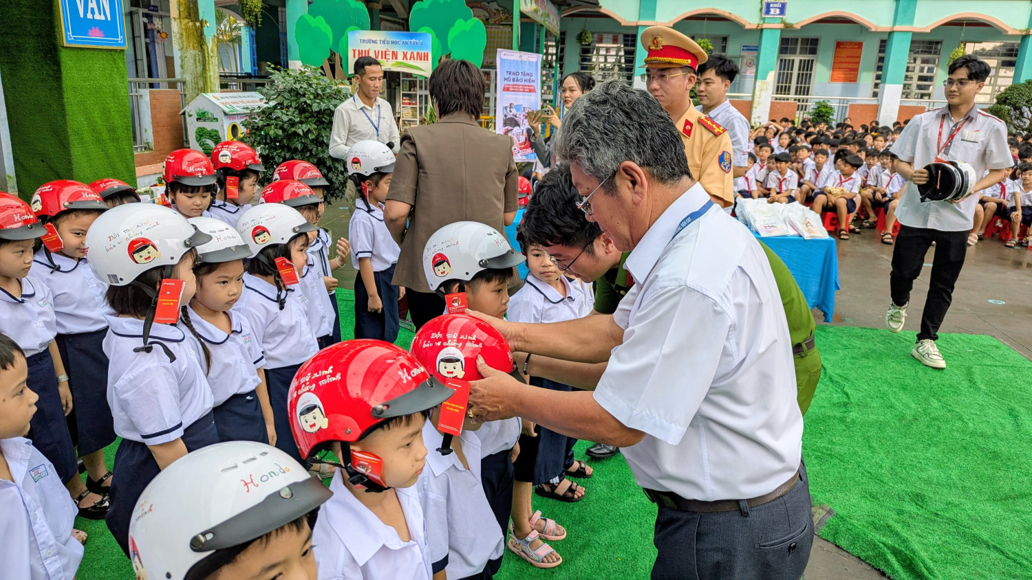 pxl 20251107 0026439552